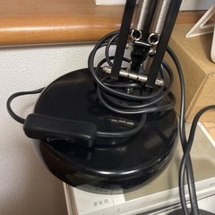 イケア電気スタンドの画像