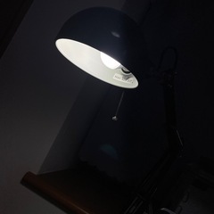 イケア電気スタンドの画像