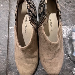 レース柄ショートブーツの画像