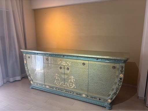 イタリア製　輸入家具　バーズアイメープル　サイドボード