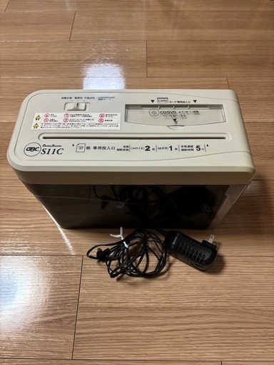 デスクトップサイズのペーパー\u0026メディアシュレッダー