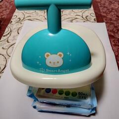 子供用トイレ補助便座、おしり拭きの画像