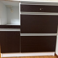 キッチンキャビネット