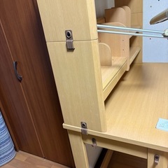 学習机　キャビネット付き　ライト付き　の画像