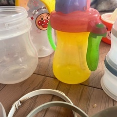 ベビーマグ、哺乳瓶の画像
