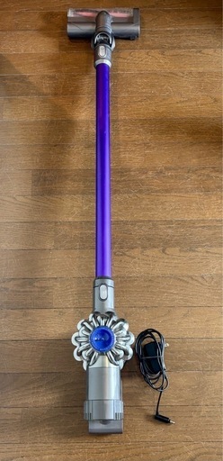 ダイソンサイクロン掃除機中古品　v6