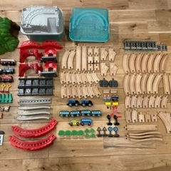 Hape ハペ　機関車　シティ　レール　セット お片付けボックス...