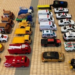 ハッピーセット　トミカセットの画像