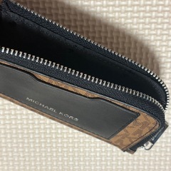 【新品未使用】マイケルコース 小物入れの画像