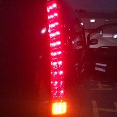 セレナ25 LEDテールランプの画像