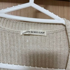 comtinuer de NICE CLAUP ベージュ　カーディガンの画像