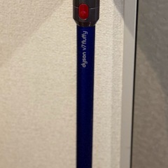 Dyson V7 Slim SV11 SLM (スタンド付き)