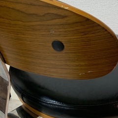 高さ調節可能丸型椅子の画像