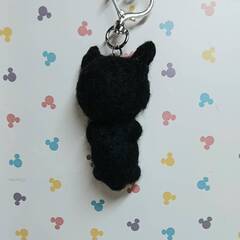 小さな黒い柴犬のキーホルダー　　羊毛の画像