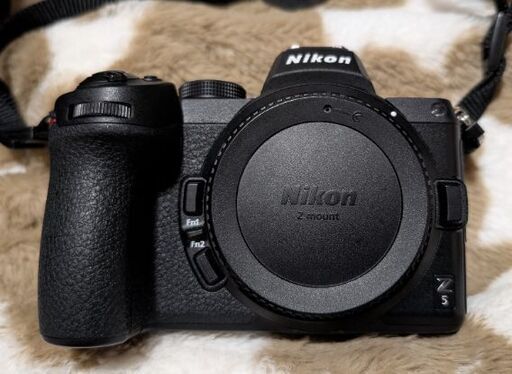 【お譲りします】Nikon Z5 ミラーレス一眼 ボディ 美品