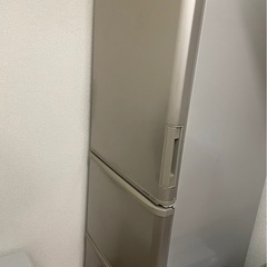 シャープ両側開閉3ドア冷蔵庫格安で売ります！！