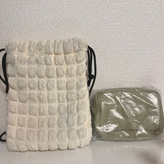 SHEINのお化粧ポーチとCITEN ポップコーン キンチャクショルダーの画像