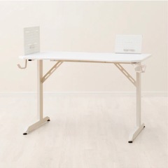 【商談中】ニトリ　ゲーミングデスク　ホワイトの画像