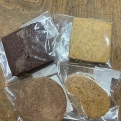 クッキー、アーモンドミルク、などの画像