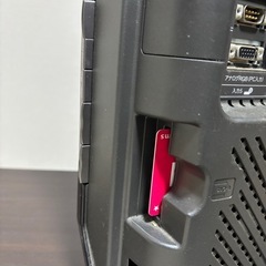 【値下げしました】32型SHARP AQUOS液晶カラーテレビ(リモコン付き)とテレビ台の画像