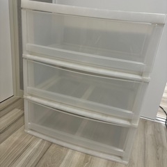 衣装ケース