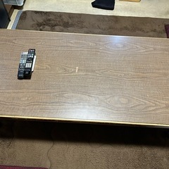 テーブル