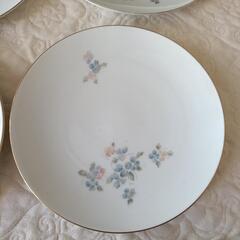 ノリタケ　花柄金縁皿4枚セット　日本製の画像