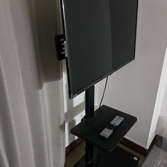 テレビ・テレビスタンド・録画レコーダー3点セットの画像