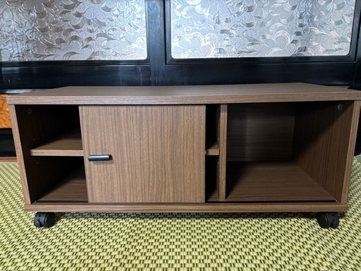 SHARP32型テレビとテレビ台