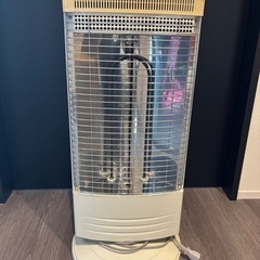 トヨトミ　電気ストーブ