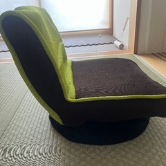 座椅子　シンプルの画像