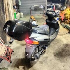 通勤通学などに！ スズキ ヴェクスター 125 SUZUKI VECSTAR 125 スクーター 原付二種 CF42A 2人乗りの画像