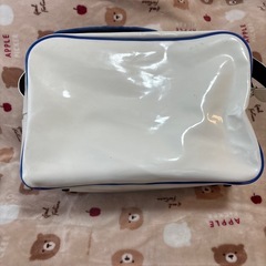 asics エナメルスポーツバッグ 排球 ホワイトの画像