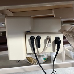 【USED】【引取歓迎！】旭精工/ASAHI タカダベッド / Takada Bed 電動施術台　AGC60-1D100C 約幅70 x 奥行180 昇降　ブラウン系の画像