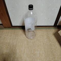 ウィスキーの4Lペットボトルの画像