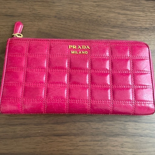 取引中　財布　長財布　プラダ2点