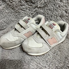 ニューバランス 18.5cm

