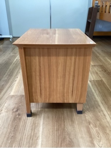 ナイトテーブル（ボーコンセプト）【町田市再生家具】243495