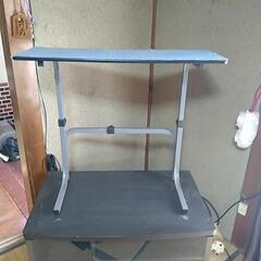 テレビの上の物置き