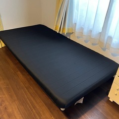 脚つきマットレス