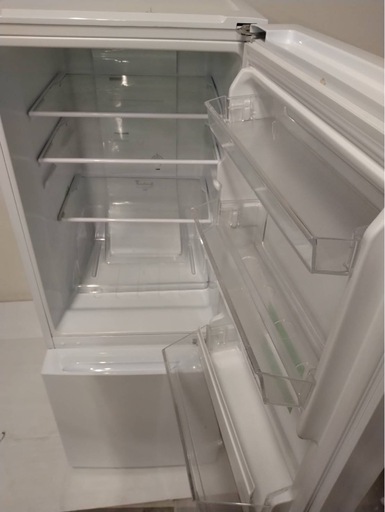 使いやすい‼️】ノンフロン冷凍冷蔵庫 ホワイト冷蔵庫 156L YRZ-F15J