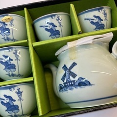 有田焼　雅峯窯　異人　オランダ　急須セット　湯呑み5
客　未使用の画像