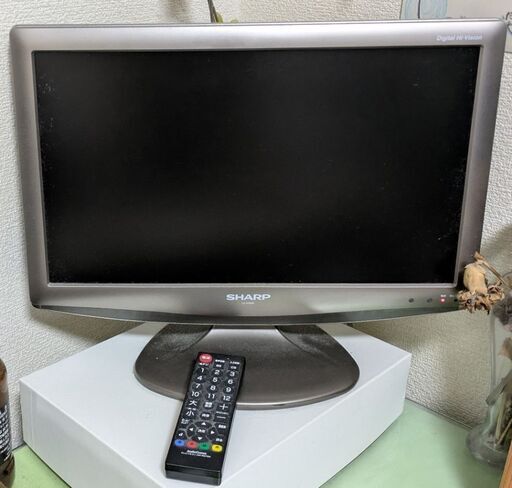SHARP　地上デジタルハイビジョンテレビ　LC-1850