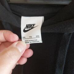 ナイキパーカーXXLの画像