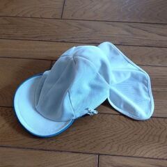 カラー帽子　青　日除け付きの画像