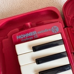 ピアニカ　HOHNER  赤の画像