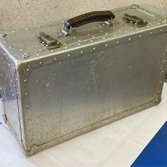 ジュラルミンケースの画像