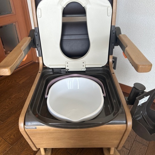 介護用　ポータブルトイレ　Panasonic