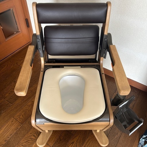 介護用　ポータブルトイレ　Panasonic