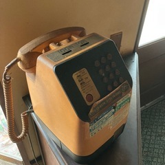 ピンク電話
